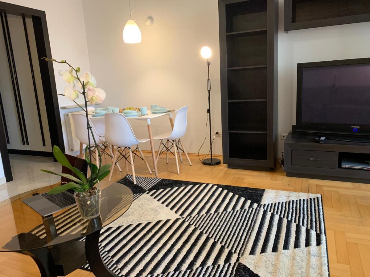 Апартаменты Modern 1Br Flat In Heart Of Warsaw With Parking Экстерьер фото