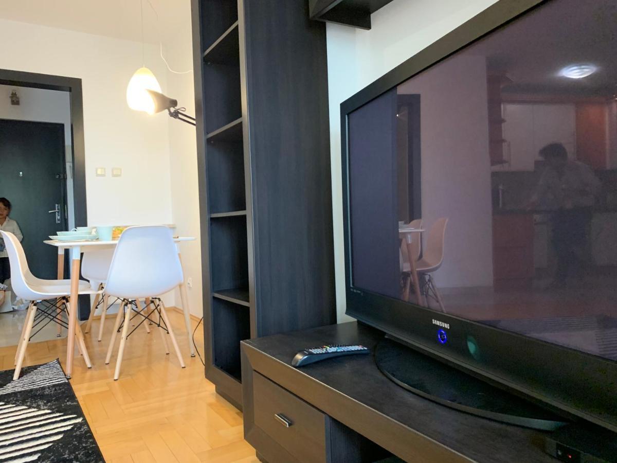Апартаменты Modern 1Br Flat In Heart Of Warsaw With Parking Экстерьер фото
