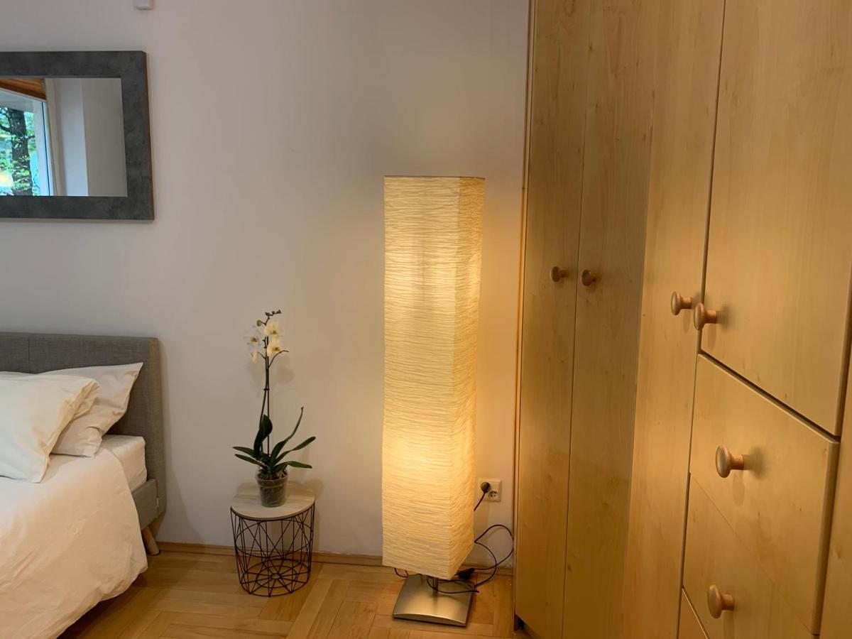 Апартаменты Modern 1Br Flat In Heart Of Warsaw With Parking Экстерьер фото