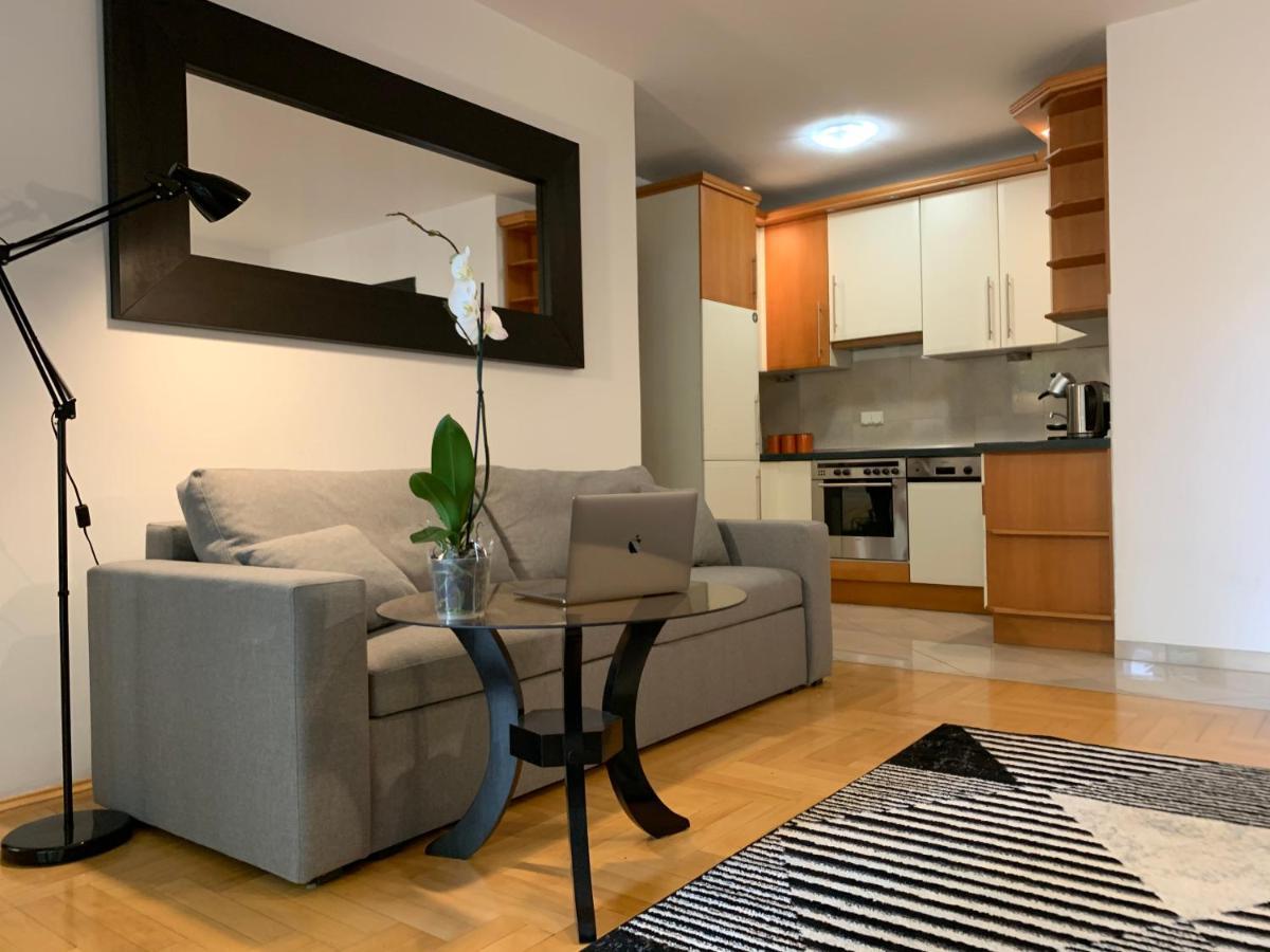 Апартаменты Modern 1Br Flat In Heart Of Warsaw With Parking Экстерьер фото