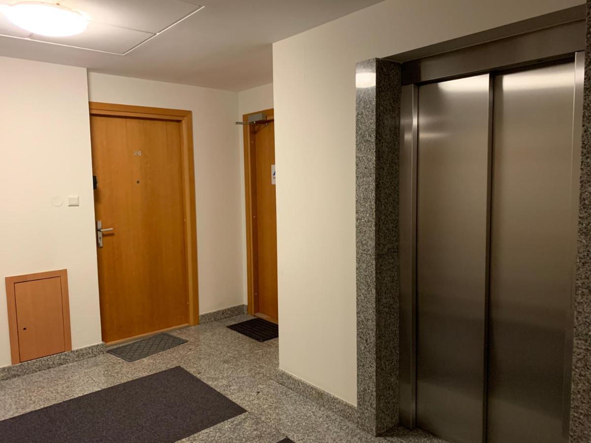 Апартаменты Modern 1Br Flat In Heart Of Warsaw With Parking Экстерьер фото