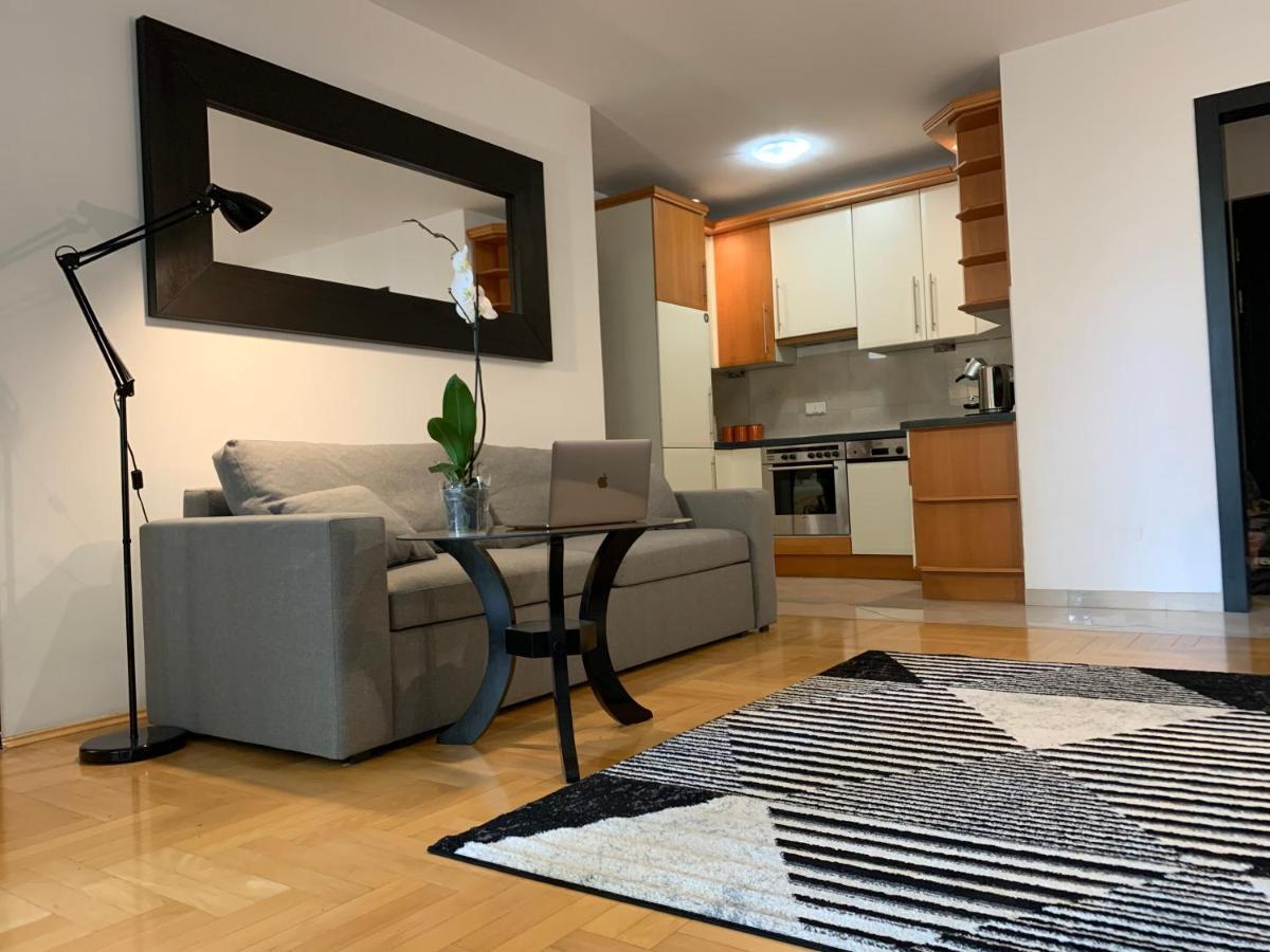 Апартаменты Modern 1Br Flat In Heart Of Warsaw With Parking Экстерьер фото